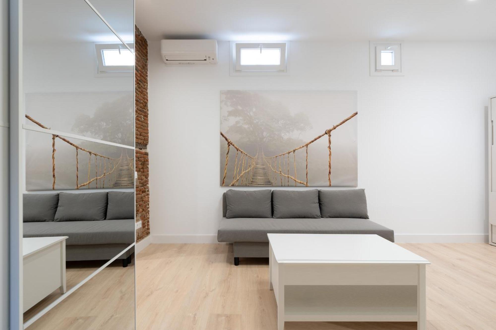 Loft Para 4 Personas En Cuatro Caminos Alquiler Temporal Madrid Exterior foto