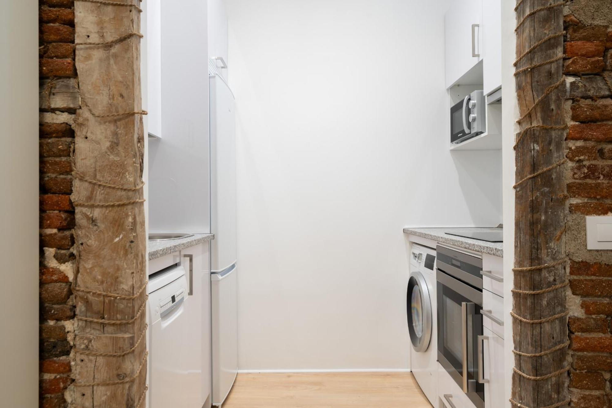 Loft Para 4 Personas En Cuatro Caminos Alquiler Temporal Madrid Exterior foto